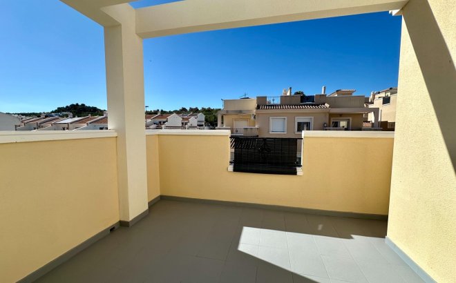 Resale - Semi Detached -
San Miguel de Salinas - Residencial Los Flamencos