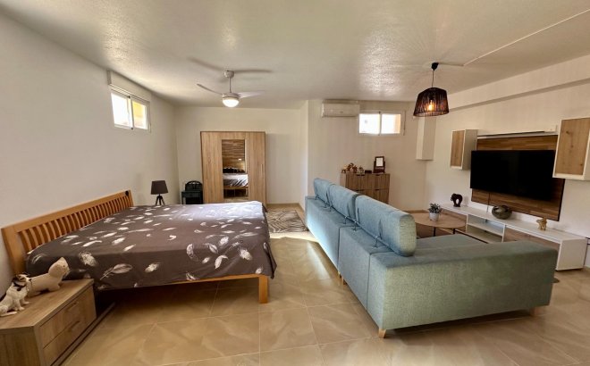 Resale - Semi Detached -
San Miguel de Salinas - Residencial Los Flamencos