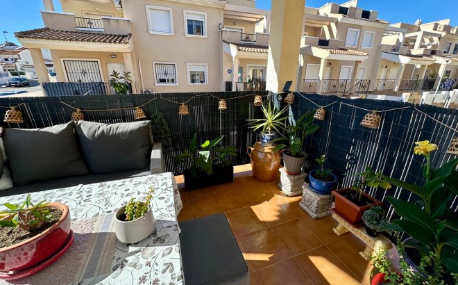 Resale - Semi Detached -
San Miguel de Salinas - Residencial Los Flamencos