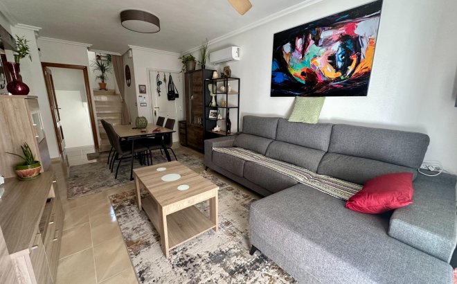 Resale - Semi Detached -
San Miguel de Salinas - Residencial Los Flamencos