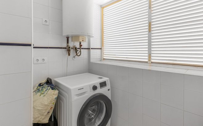 Resale - Apartment -
Torrevieja - Punta Prima