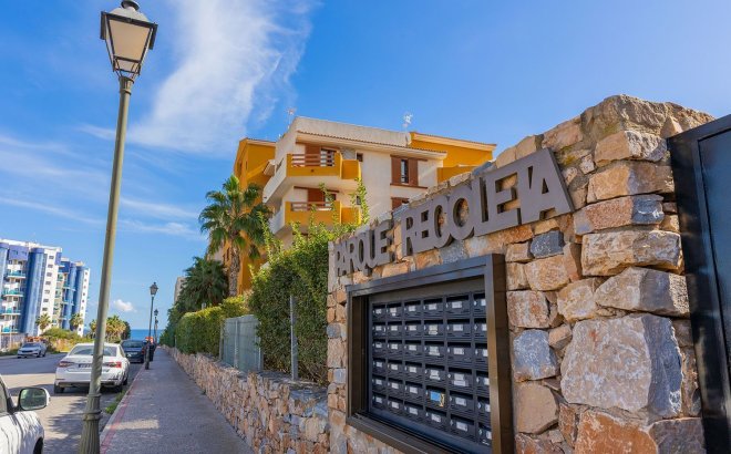 Resale - Apartment -
Torrevieja - Punta Prima