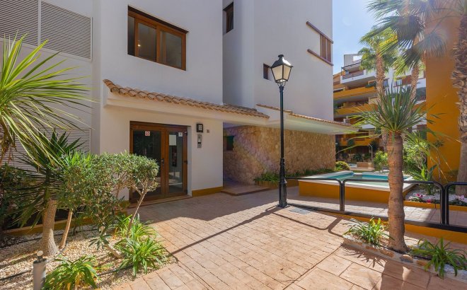 Resale - Apartment -
Torrevieja - Punta Prima