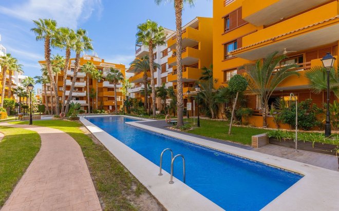 Resale - Apartment -
Torrevieja - Punta Prima