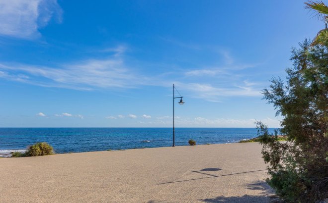 Resale - Apartment -
Torrevieja - Punta Prima