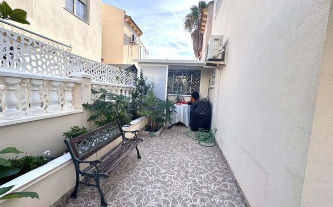 Resale - Town House -
Orihuela Costa - Playa Flamenca