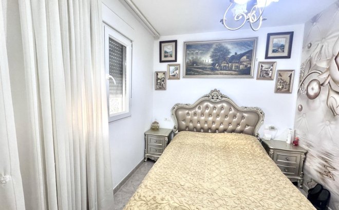 Resale - Town House -
Orihuela Costa - Playa Flamenca