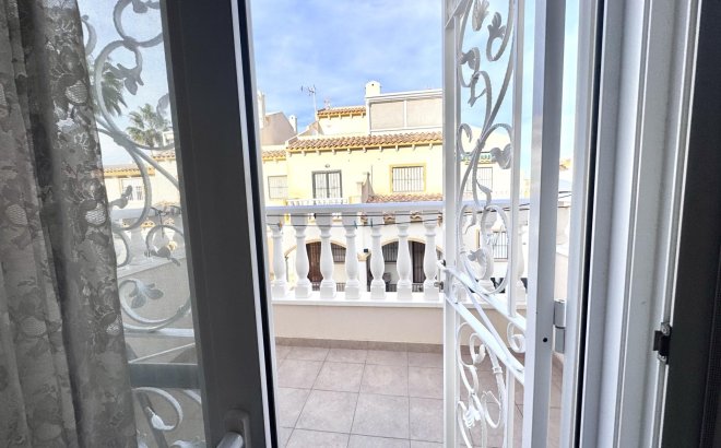 Resale - Town House -
Orihuela Costa - Playa Flamenca