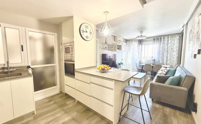 Resale - Apartment -
Torrevieja - PARQUE DE LAS NACIONES