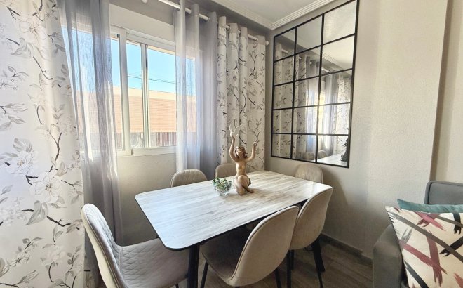 Resale - Apartment -
Torrevieja - PARQUE DE LAS NACIONES