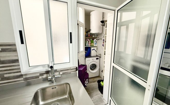 Resale - Apartment -
Torrevieja - PARQUE DE LAS NACIONES