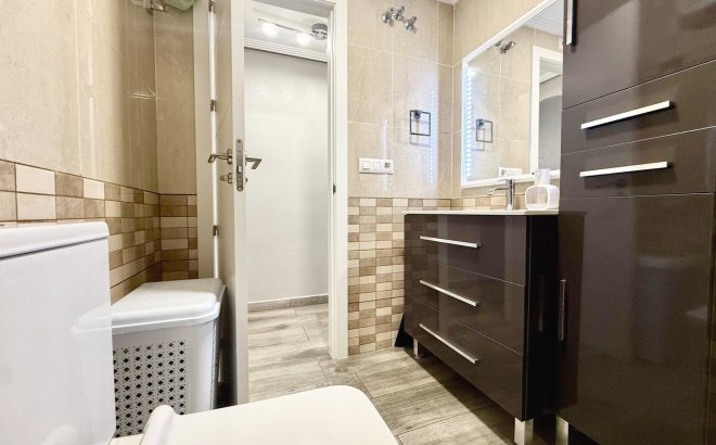 Resale - Apartment -
Torrevieja - PARQUE DE LAS NACIONES