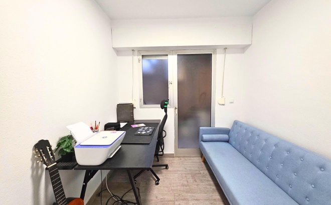 Resale - Apartment -
Torrevieja - Playa del Cura