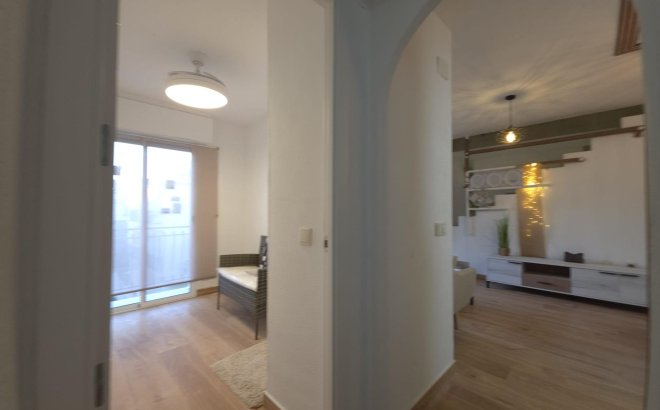 Revente - Penthouse -
Torrevieja - Cala Ferris