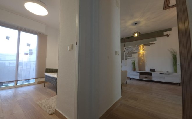 Revente - Penthouse -
Torrevieja - Cala Ferris