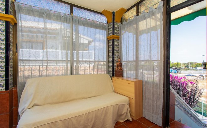 Resale - Bungalow -
Orihuela Costa - Punta Prima