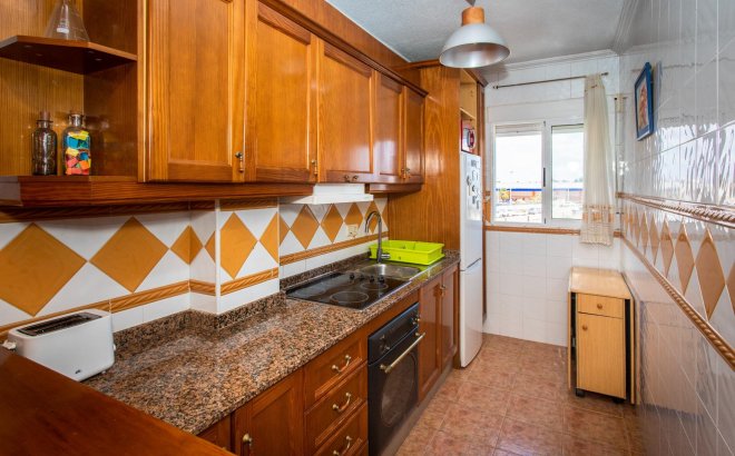 Resale - Bungalow -
Orihuela Costa - Punta Prima