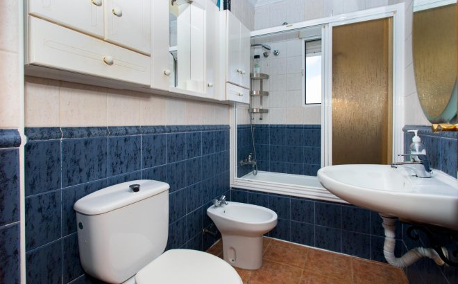 Resale - Bungalow -
Orihuela Costa - Punta Prima