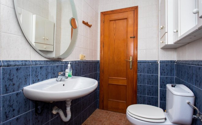 Resale - Bungalow -
Orihuela Costa - Punta Prima