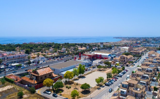 Resale - Bungalow -
Orihuela Costa - Punta Prima