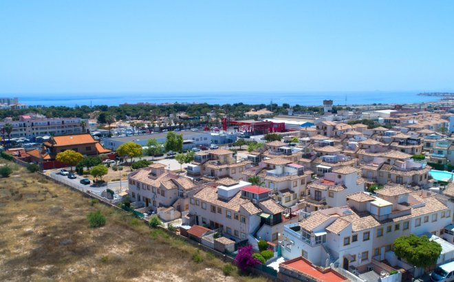 Resale - Bungalow -
Orihuela Costa - Punta Prima