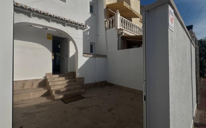 Resale - Town House -
Torrevieja - Los Balcones - Los Altos del Edén