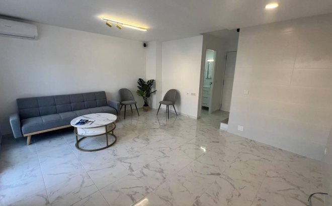 Resale - Town House -
Torrevieja - Los Balcones - Los Altos del Edén