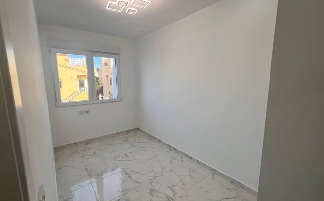 Resale - Town House -
Torrevieja - Los Balcones - Los Altos del Edén