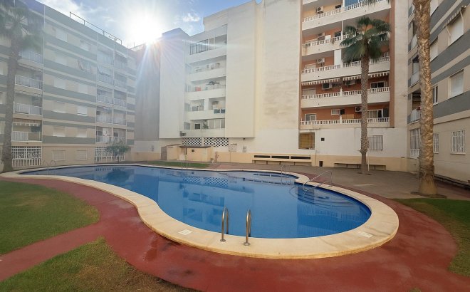 Resale - Apartment -
Torrevieja - Habaneras