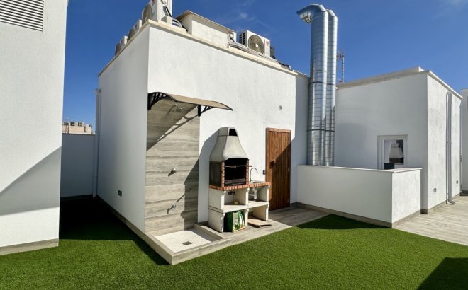 Resale - Apartment -
Torrevieja - Costa Blanca