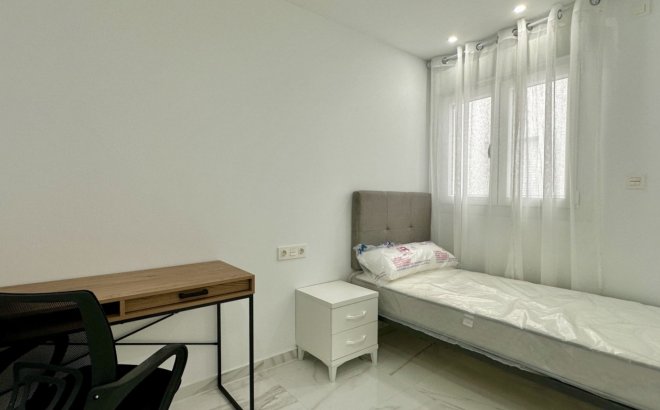 Resale - Apartment -
Torrevieja - Costa Blanca