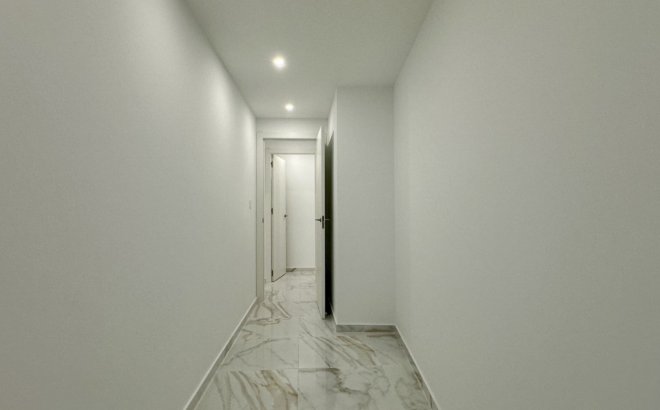 Resale - Apartment -
Torrevieja - Costa Blanca