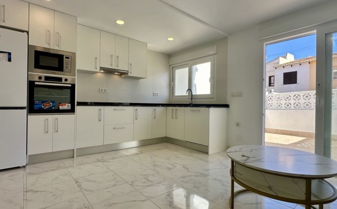 Resale - Town House -
Torrevieja - Costa Blanca