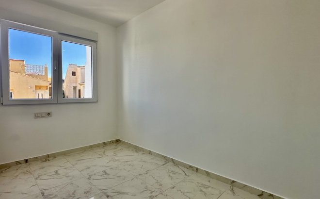 Resale - Town House -
Torrevieja - Costa Blanca