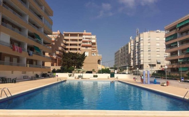 Resale - Apartment -
Punta Prima - Costa Blanca