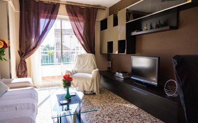 Resale - Apartment -
Punta Prima - Costa Blanca