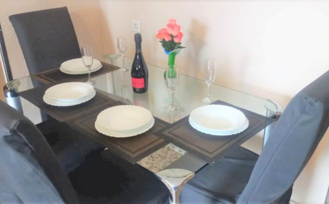 Resale - Apartment -
Punta Prima - Costa Blanca