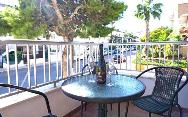 Resale - Apartment -
Punta Prima - Costa Blanca