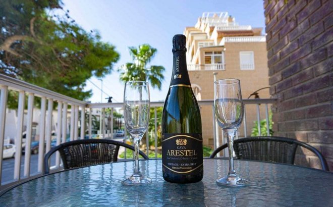 Resale - Apartment -
Punta Prima - Costa Blanca