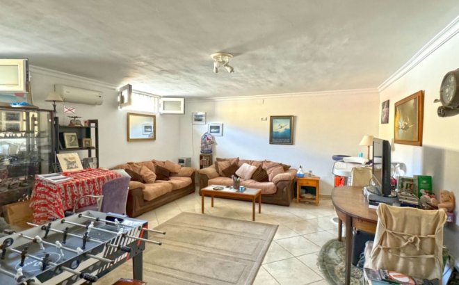 Resale - Villa -
Torrevieja - Los Balcones