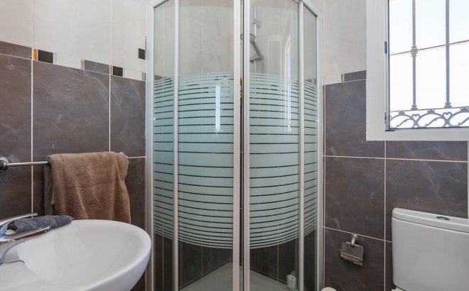 Resale - Villa -
Torrevieja - Los Balcones