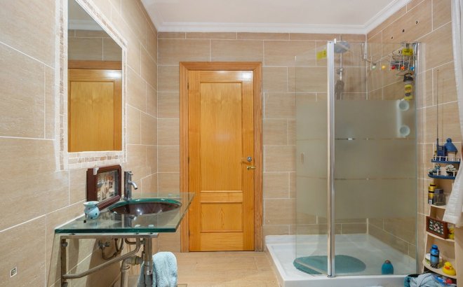 Resale - Villa -
Torrevieja - Los Balcones