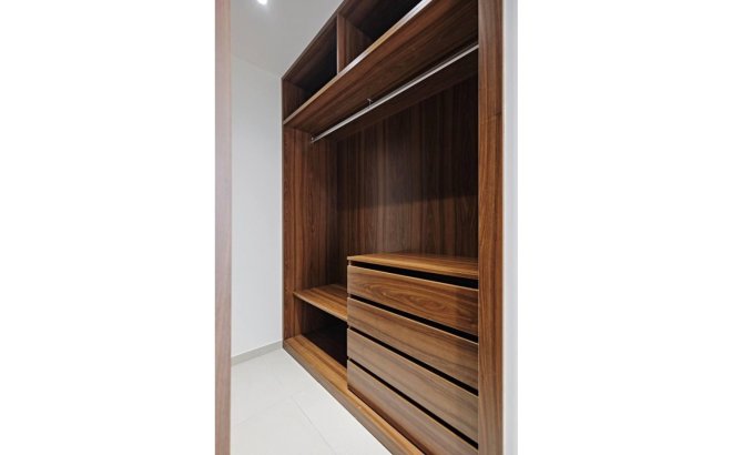 Herverkoop - Appartement -
Torrevieja - Costa Blanca