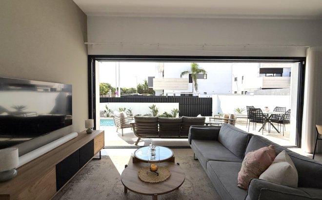 Resale - Apartment -
Pilar de la Horadada - Costa Blanca