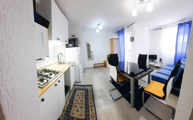 Revente - Appartement -
Torrevieja - Centro