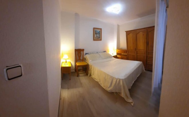 Revente - Appartement -
Torrevieja - Centro