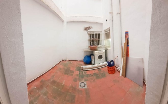 Revente - Appartement -
Torrevieja - Centro