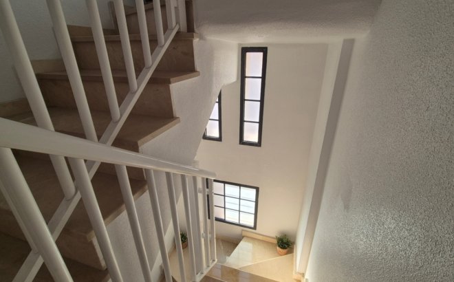 Resale - Dúplex -
Torrevieja - Costa Blanca