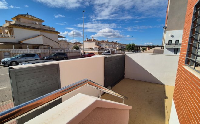 Resale - Dúplex -
Torrevieja - Costa Blanca