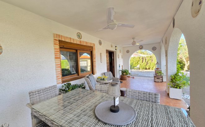 Resale - Villa -
Orihuela Costa - Costa Blanca